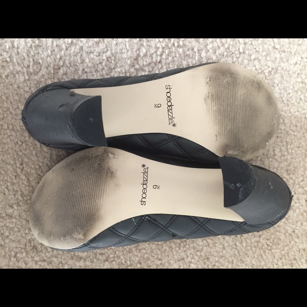 Shoe Dazzle Black 4inch pumps - Picture 3 of 3